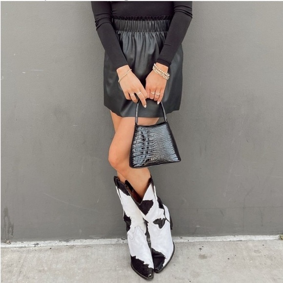 SHOW ME YOUR MUMU Malone Mini Skirt In Black - Picture 2 of 6